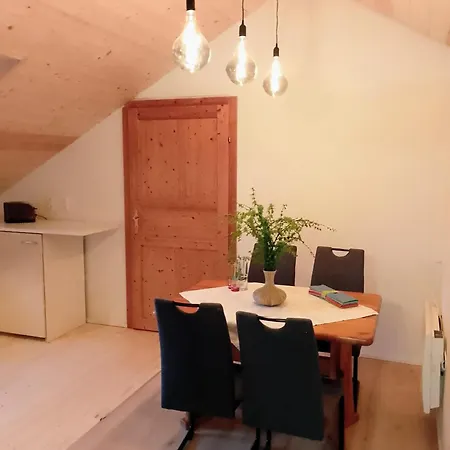 Privatzimmervermietung Mischanel Platz *
