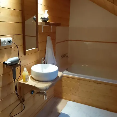 Apartment Privatzimmervermietung Mischanel Platz